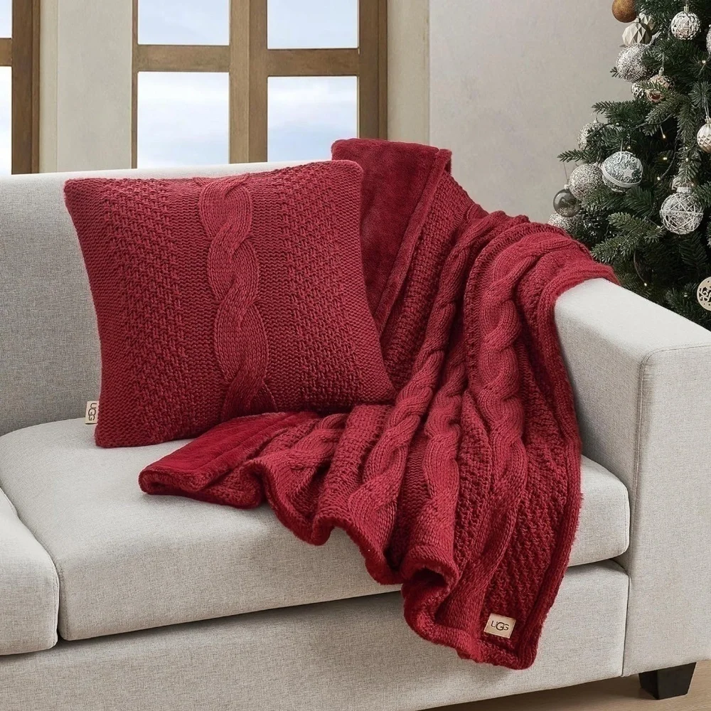 🆕UGG Erie Cable Knit Accent Pillow with Faux Fur Backing Dark Cherry 20 x 20  1